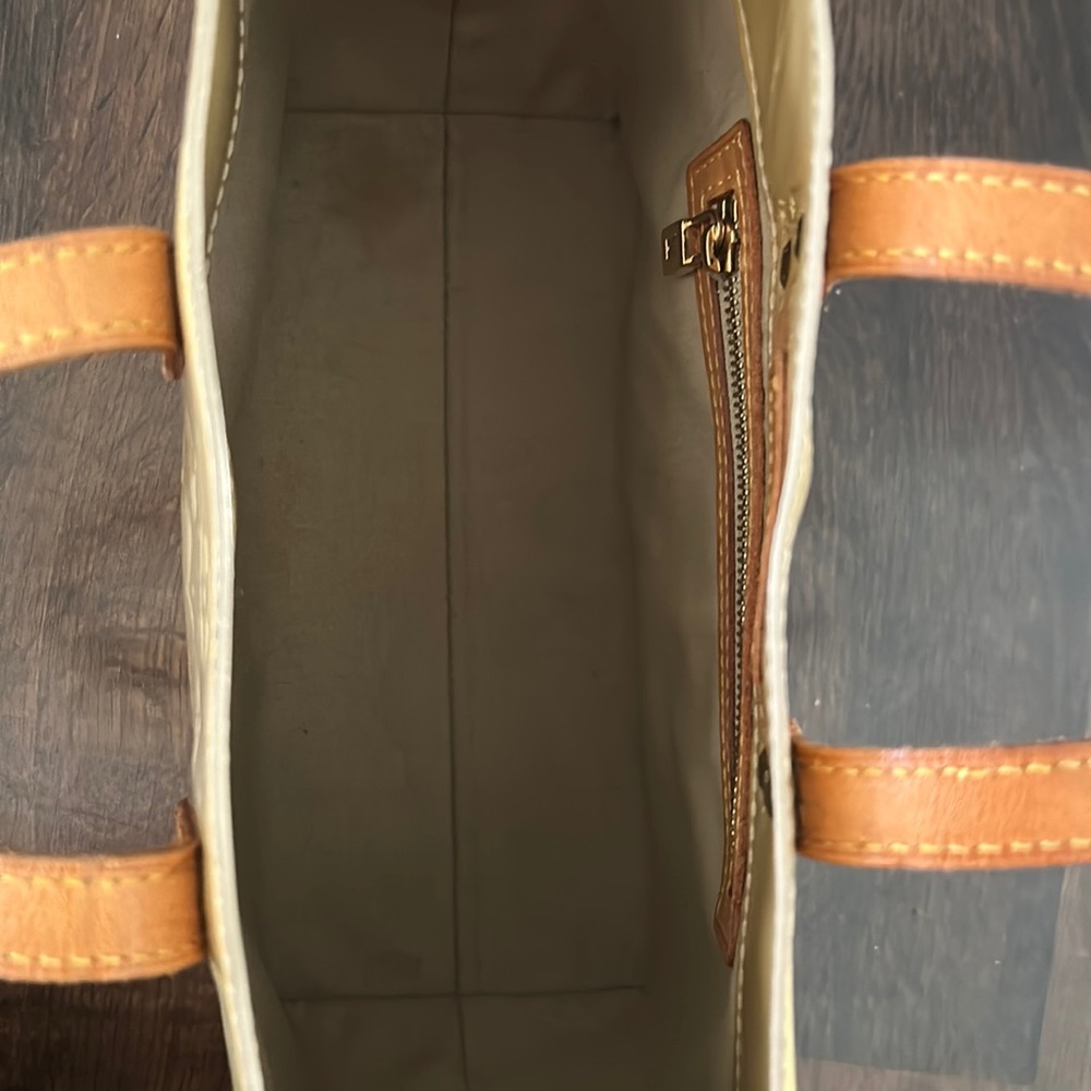 Louis Vuitton Gold Vernis Monogram Reade PM Bag - Picture 12 of 16
